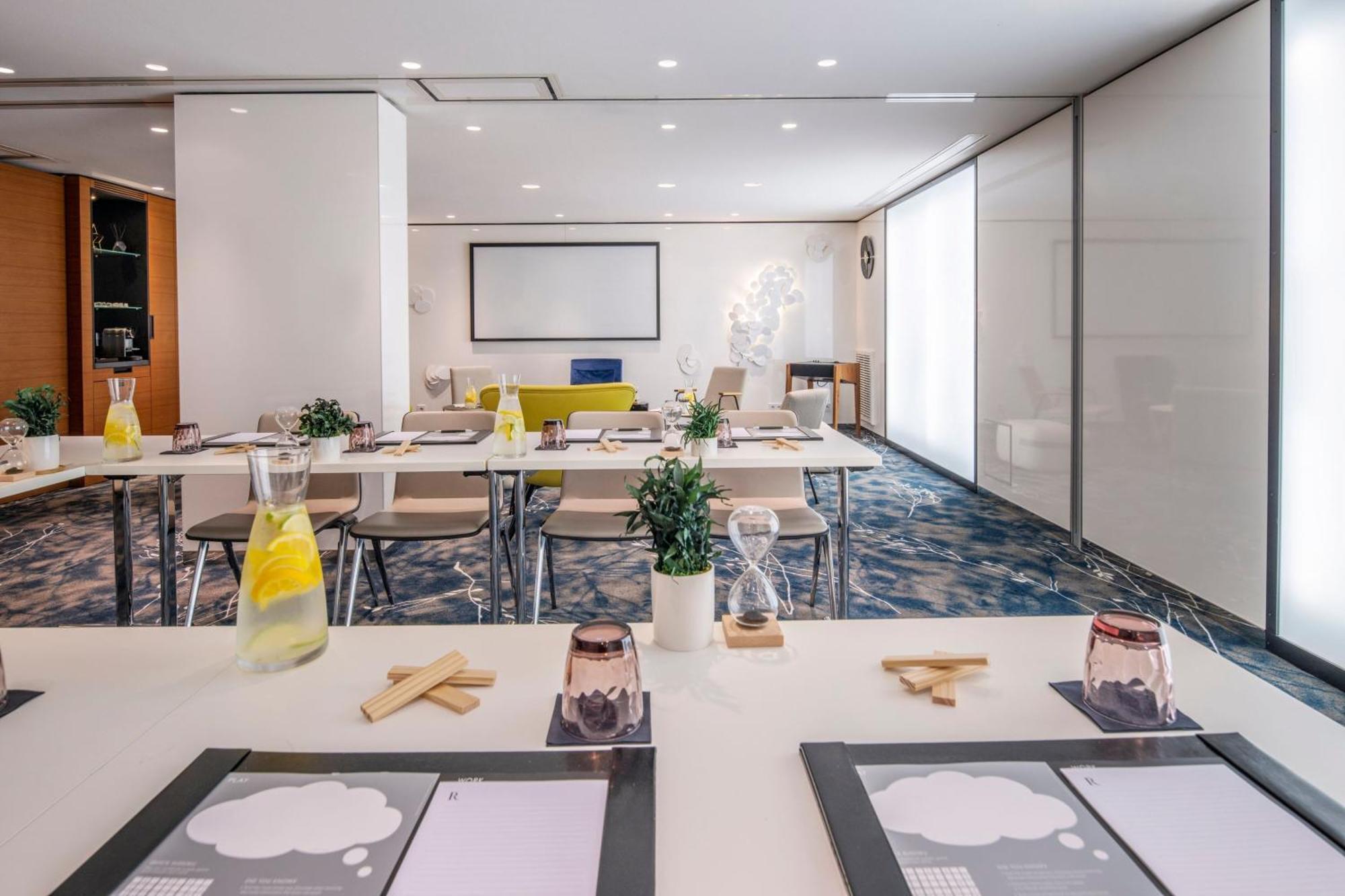 Renaissance Paris Republique Hotel & Spa Экстерьер фото