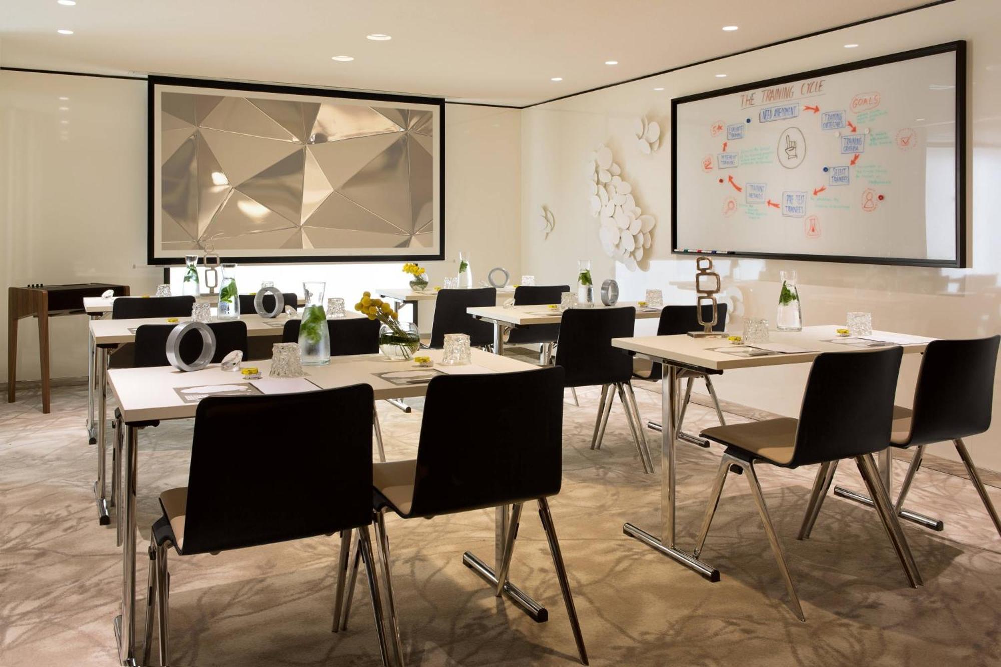 Renaissance Paris Republique Hotel & Spa Экстерьер фото