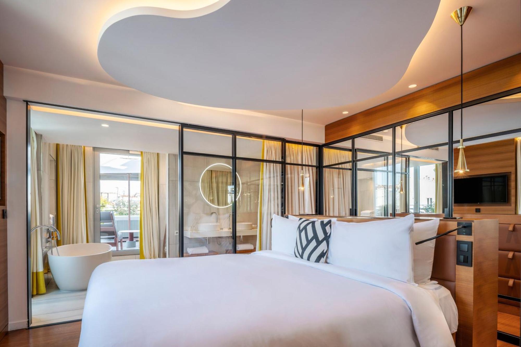 Renaissance Paris Republique Hotel & Spa Экстерьер фото
