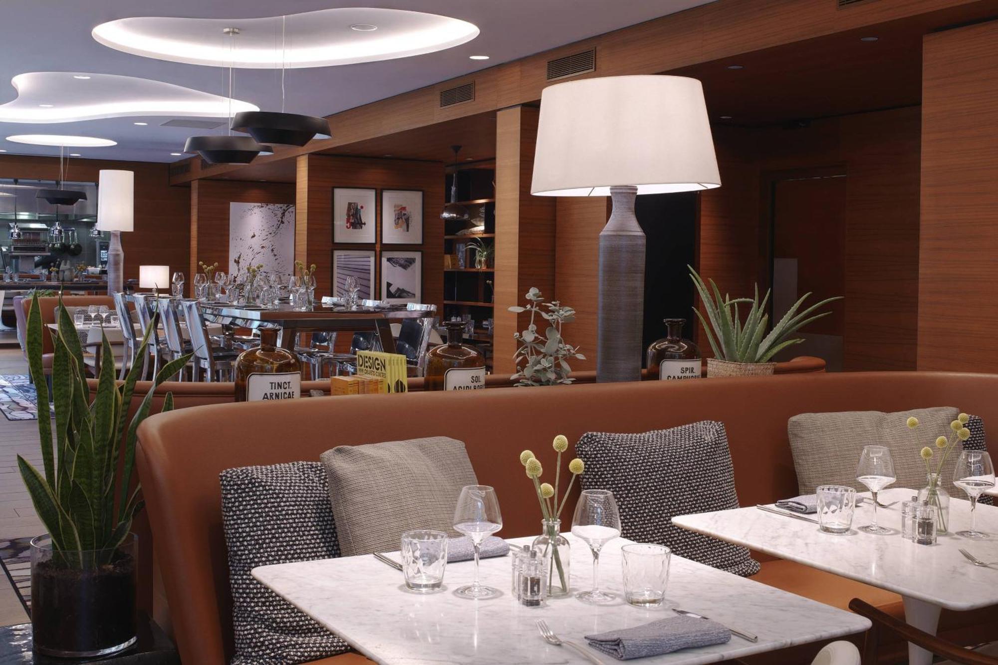 Renaissance Paris Republique Hotel & Spa Экстерьер фото